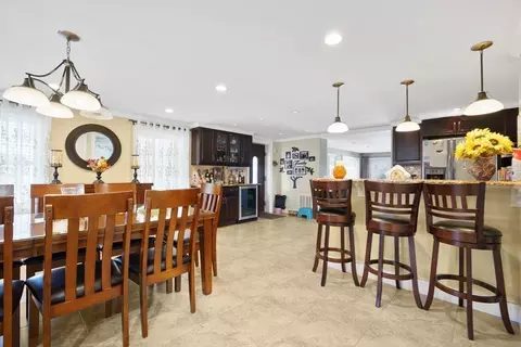 466 Dickinson St, Fall River, MA 02721 photo 10