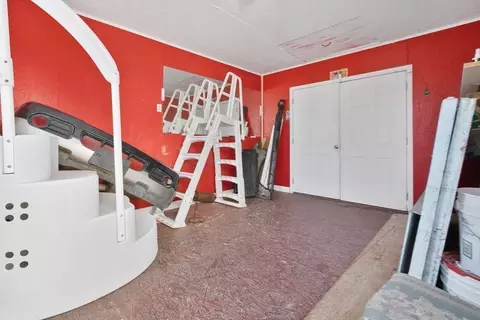 466 Dickinson St, Fall River, MA 02721 photo 36