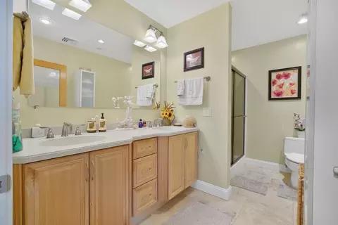 466 Dickinson St, Fall River, MA 02721 photo 25