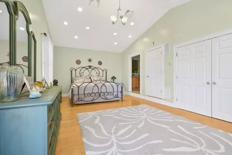 466 Dickinson St, Fall River, MA 02721 photo 21