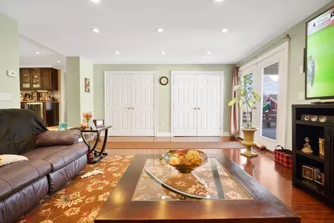 466 Dickinson St, Fall River, MA 02721 photo 16