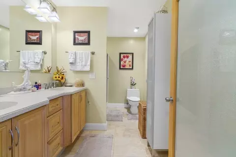 466 Dickinson St, Fall River, MA 02721 photo 24