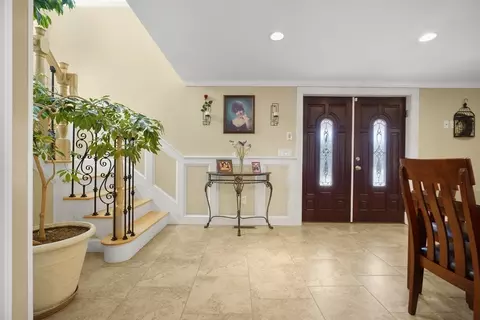 466 Dickinson St, Fall River, MA 02721 photo 19
