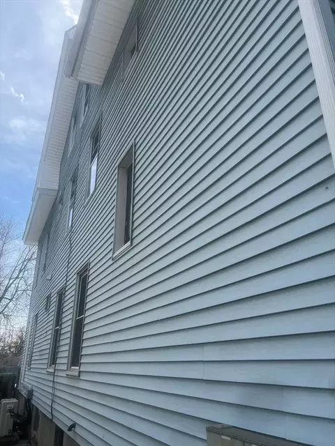 28-30 Tracy St, Springfield, MA 01104 photo 5