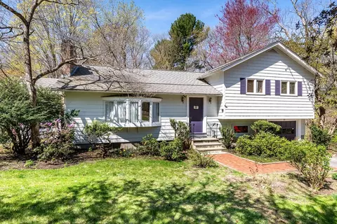 12 Sunnyside Ln, Lincoln, MA 01773