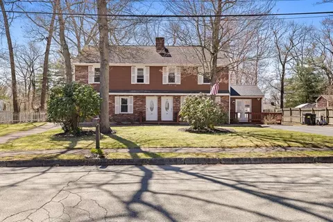 2 Amvet Dr # B, Plainville, MA 02762
