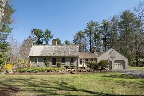 19 Till Rock Ln, Norwell, MA 02061