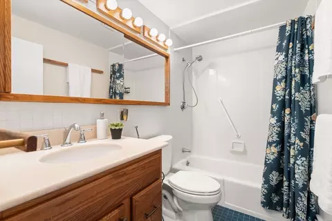 Bath - 5 Durant Ave, Maynard, MA 01754 photo 1 of 1