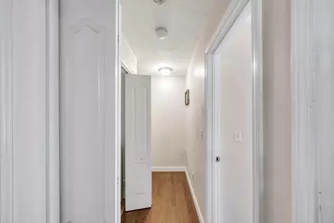 Entry Way - 6 Weldon Ave # C, Worcester, MA 01607 photo 1 of 1