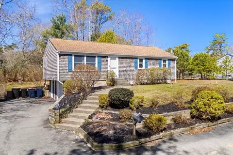 66 Barker Rd, Wareham, MA 02538