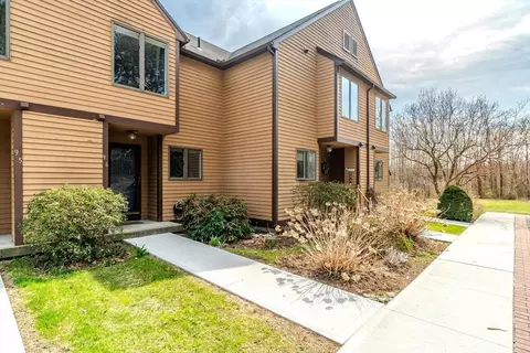 575 Bridge Rd #9-6, Northampton, MA 01062