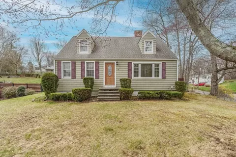 64 Bardwell St, South Hadley, MA 01075