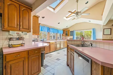 4 Del Prete Dr, Hingham, MA 02043 photo 3