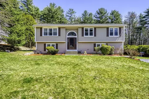 12 Sycamore Rd, Shrewsbury, MA 01545
