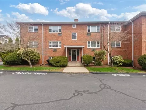 73 Walnut St #1, Newton, MA 02460