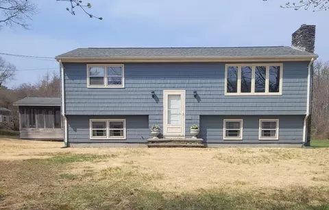 504 Chase Rd, Dartmouth, MA 02747