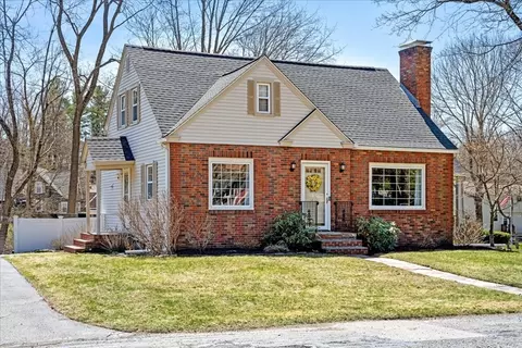 40 Irving St, Spencer, MA 01562
