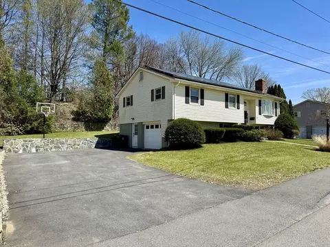 34 Westchester Dr, Auburn, MA 01501