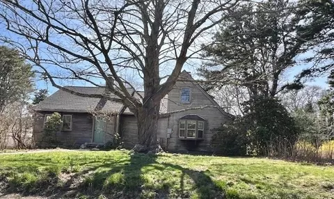 86 Vineyard Ave, Chatham, MA 02633