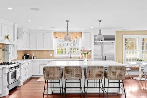 50 Pleasant St, Hingham, MA 02043 photo 7