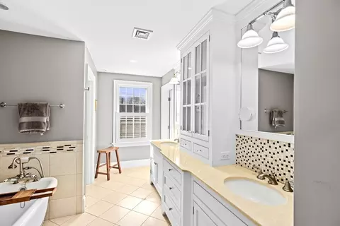50 Pleasant St, Hingham, MA 02043 photo 26