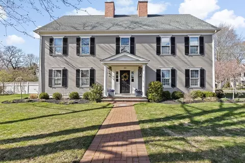 50 Pleasant St, Hingham, MA 02043