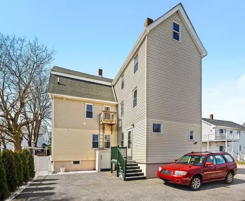 15 Thompson St, Warren, RI 02885 photo 5
