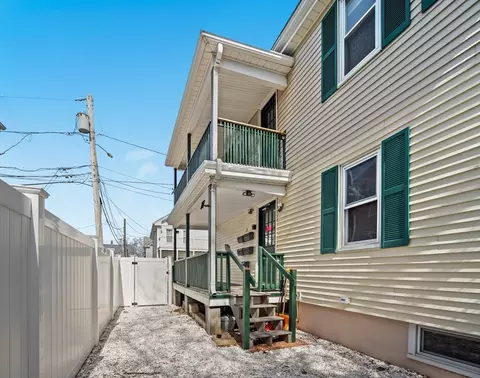 15 Thompson St, Warren, RI 02885 photo 6