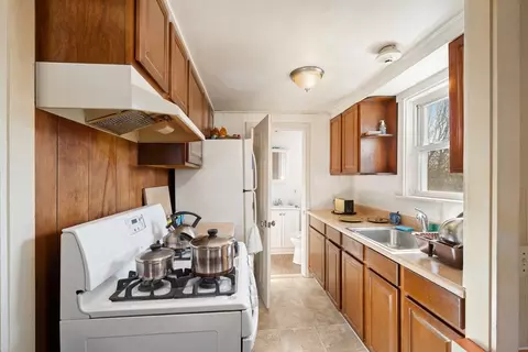 15 Thompson St, Warren, RI 02885 photo 23
