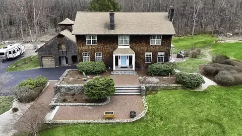 320 Chestnut Hill Rd, Millville, MA 01529