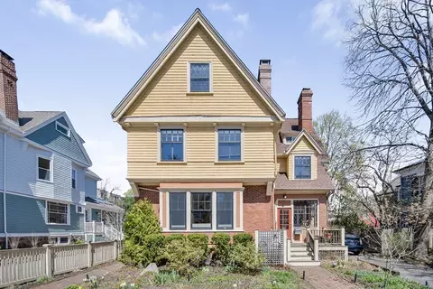 35 Waverly St #35, Brookline, MA 02445