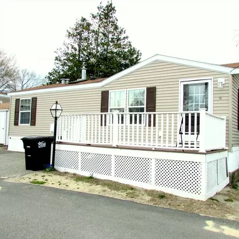 12 Cynthia Cir, Weymouth, MA 02188