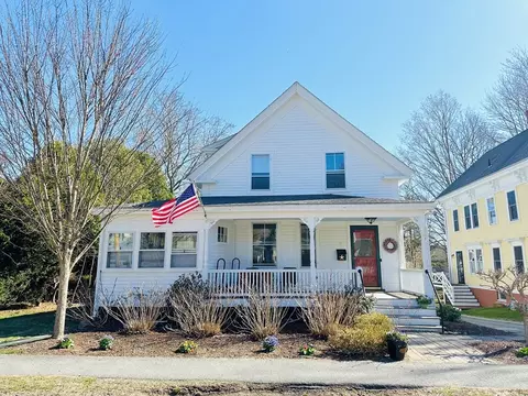 6 Friend St, Manchester, MA 01944