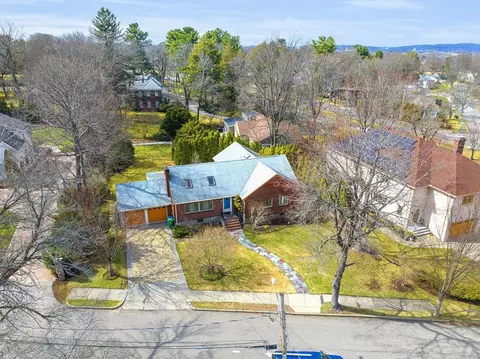91 Exeter St, Newton, MA 02465