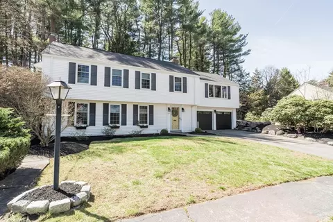 37 Locksley Rd, Lynnfield, MA 01940
