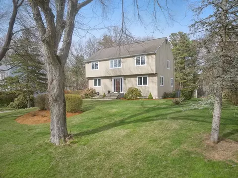 116 Hill St, Concord, MA 01742