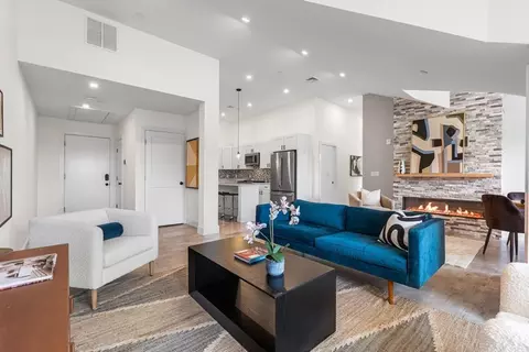2239 Washington St #303, Canton, MA 02021