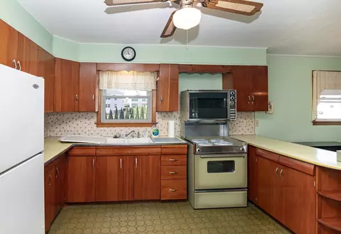 23 Brodeur Ave, Webster, MA 01570 photo 20