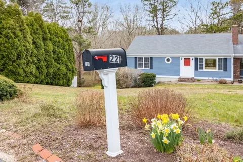 221 Camelback, Marstons Mills, MA 02648 photo 3