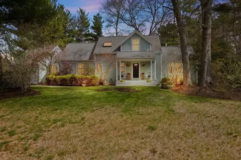 64 Sachem Rd, Raynham, MA 02767 photo 2