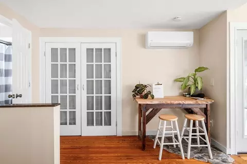 Entry Way - 17 Maple Ave, Nahant, MA 01908 photo 3 of 3