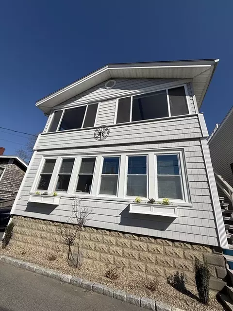 Exterior - 17 Maple Ave, Nahant, MA 01908 photo 2 of 6