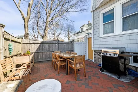 Exterior - 17 Maple Ave, Nahant, MA 01908 photo 4 of 6