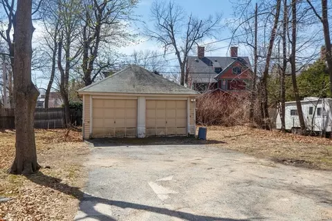 Exterior - 102 Florida St, Springfield, MA 01109 photo 7 of 7