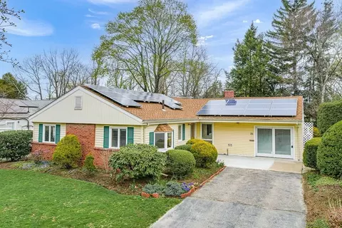 15 Mosman St, Newton, MA 02465