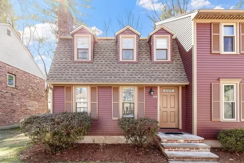 124 Wellman Ave #124, Chelmsford, MA 01863