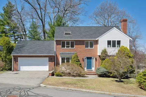 9 Pheasantwood Dr, Wakefield, MA 01880