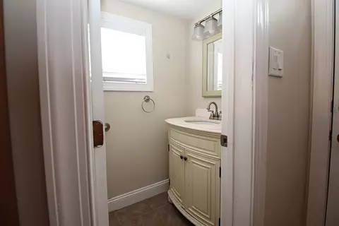 Bath - 7 Emory St, Saugus, MA 01906 photo 1 of 3