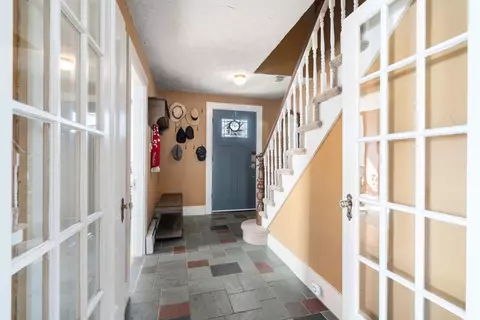 Entry Way - 2 Brooks St, Maynard, MA 01754 photo 1 of 2