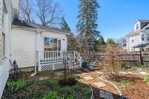 Exterior - 2 Brooks St, Maynard, MA 01754 photo 8 of 10